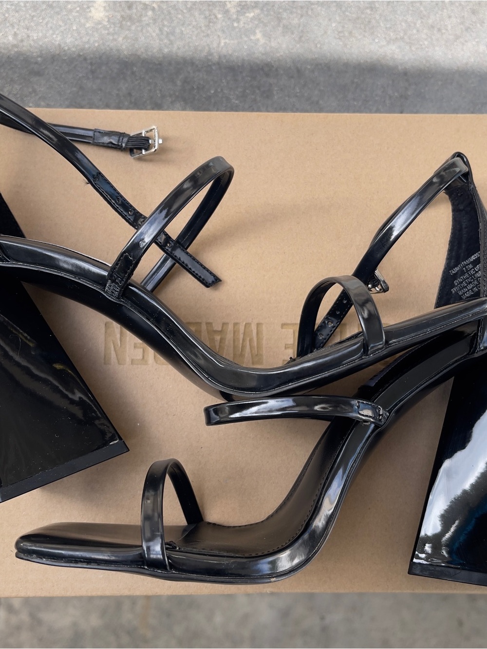 Steve Madden Tammy Black Patent Strappy Heels Size 7.5 Geometric Block Heel - Picture 2 of 5